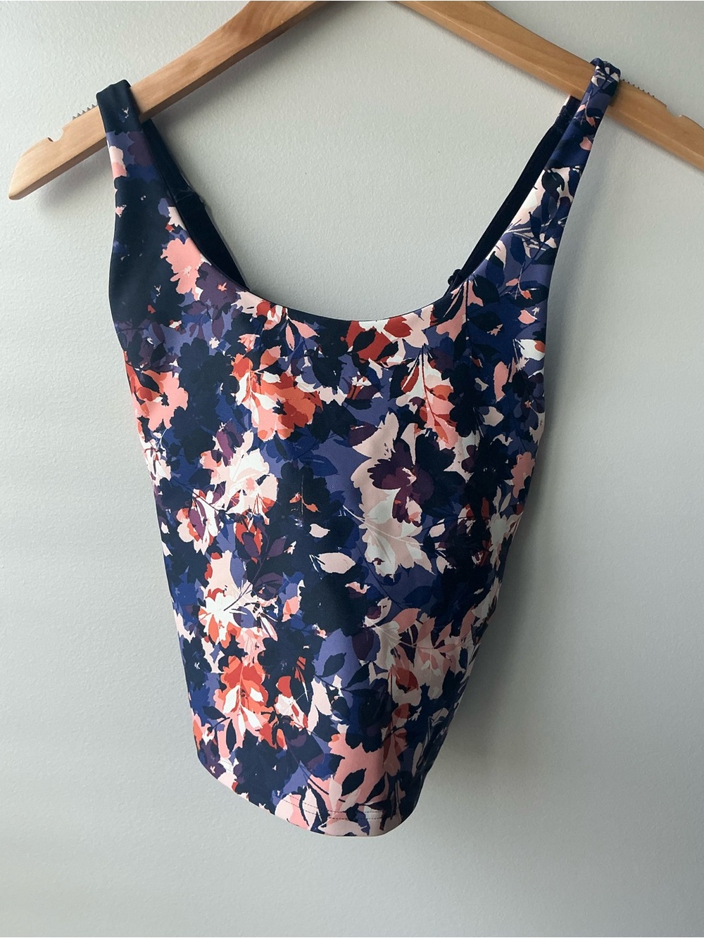Old Navy Active Crop Tank